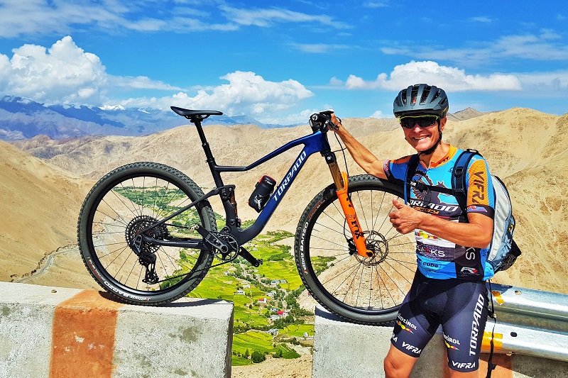 Siamo stati sulle piste dell’altopiano Himalayano, tra natura e storia del Ladakh, un vero paradiso per la MTB e lo condividiamo con voi