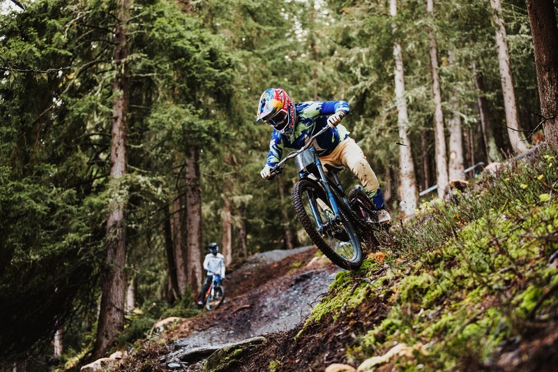 Nuovo tracciato da DH a La Thuile: il primo test con i campioni Bruni, Vergier e il giovane Falquet